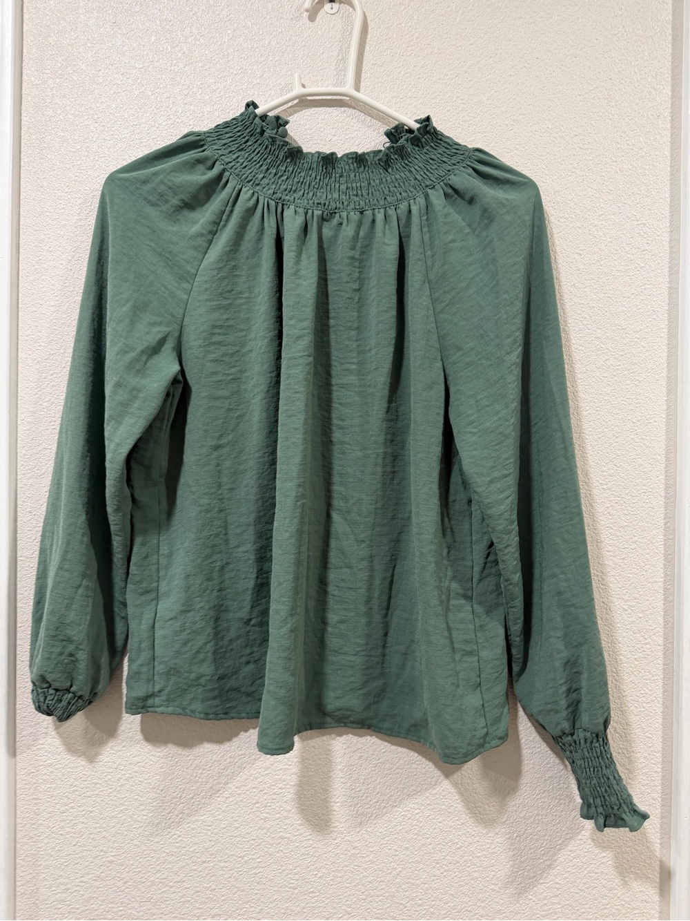 Women's Smocked Neck Long Sleeve Top - Green